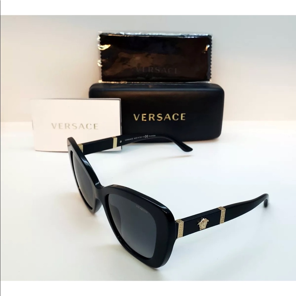 Like new AUTHENTIC Versace sunglasses.
